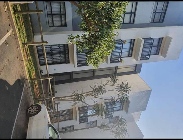 2 BEDROOM PROPERTY TO RENT IN UMHLANGA RIDGE